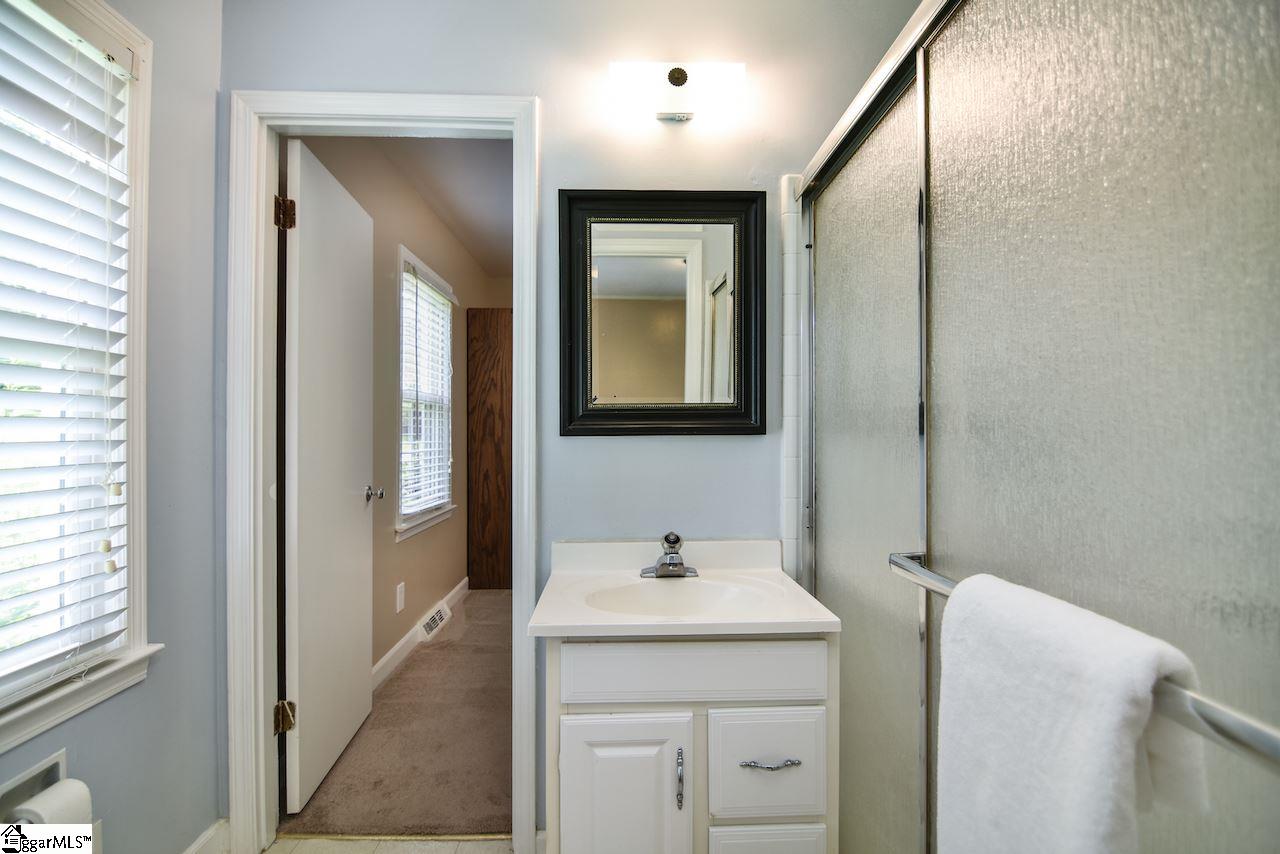 205 Gravley Road Greer, SC 29651 - Photo 15 of 36 Gallery Image 15