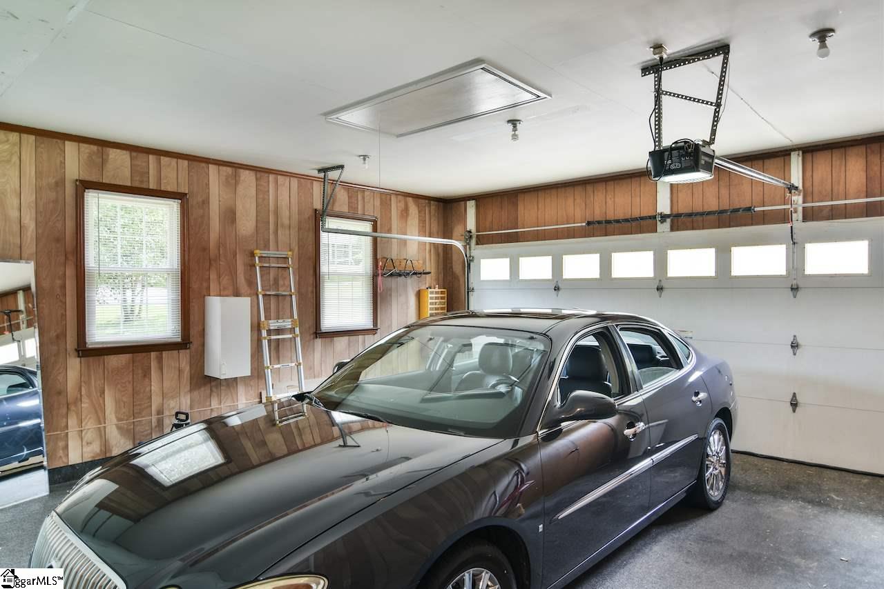 205 Gravley Road Greer, SC 29651 - Photo 18 of 36 Gallery Image 18
