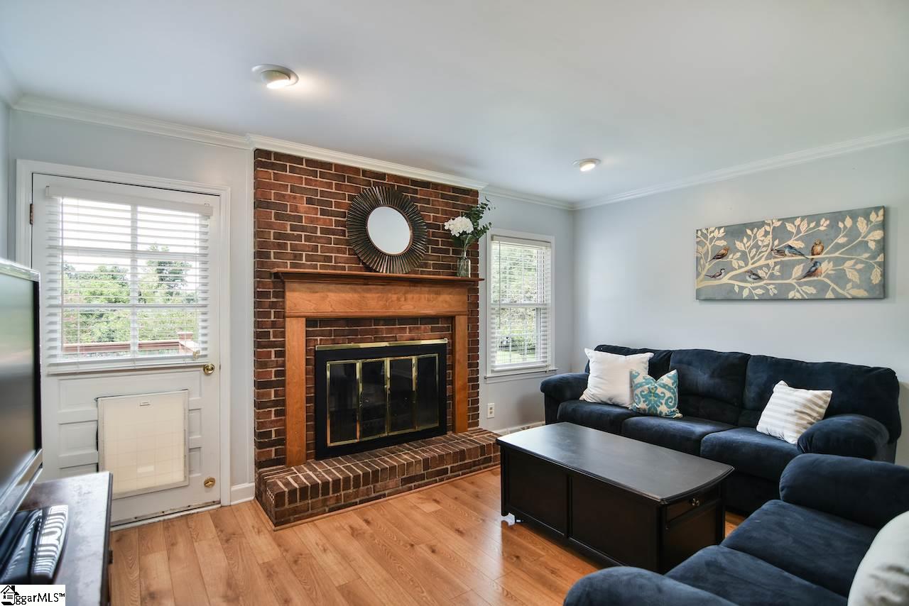 205 Gravley Road Greer, SC 29651 - Photo 4 of 36 Gallery Image 4