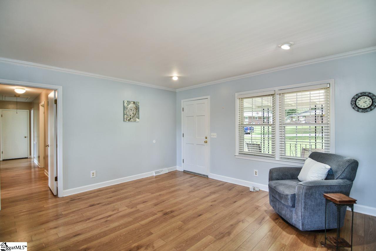 205 Gravley Road Greer, SC 29651 - Photo 5 of 36 Gallery Image 5