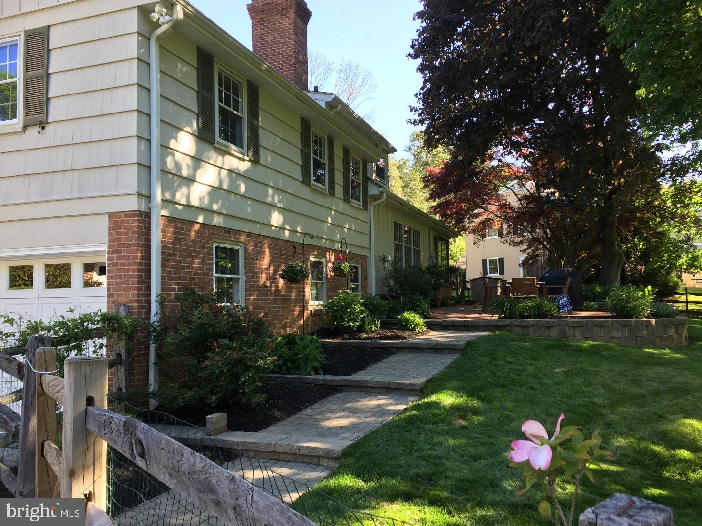 952 Weadley Road Wayne, PA 19087 - Photo 6 of 25 Exterior Back