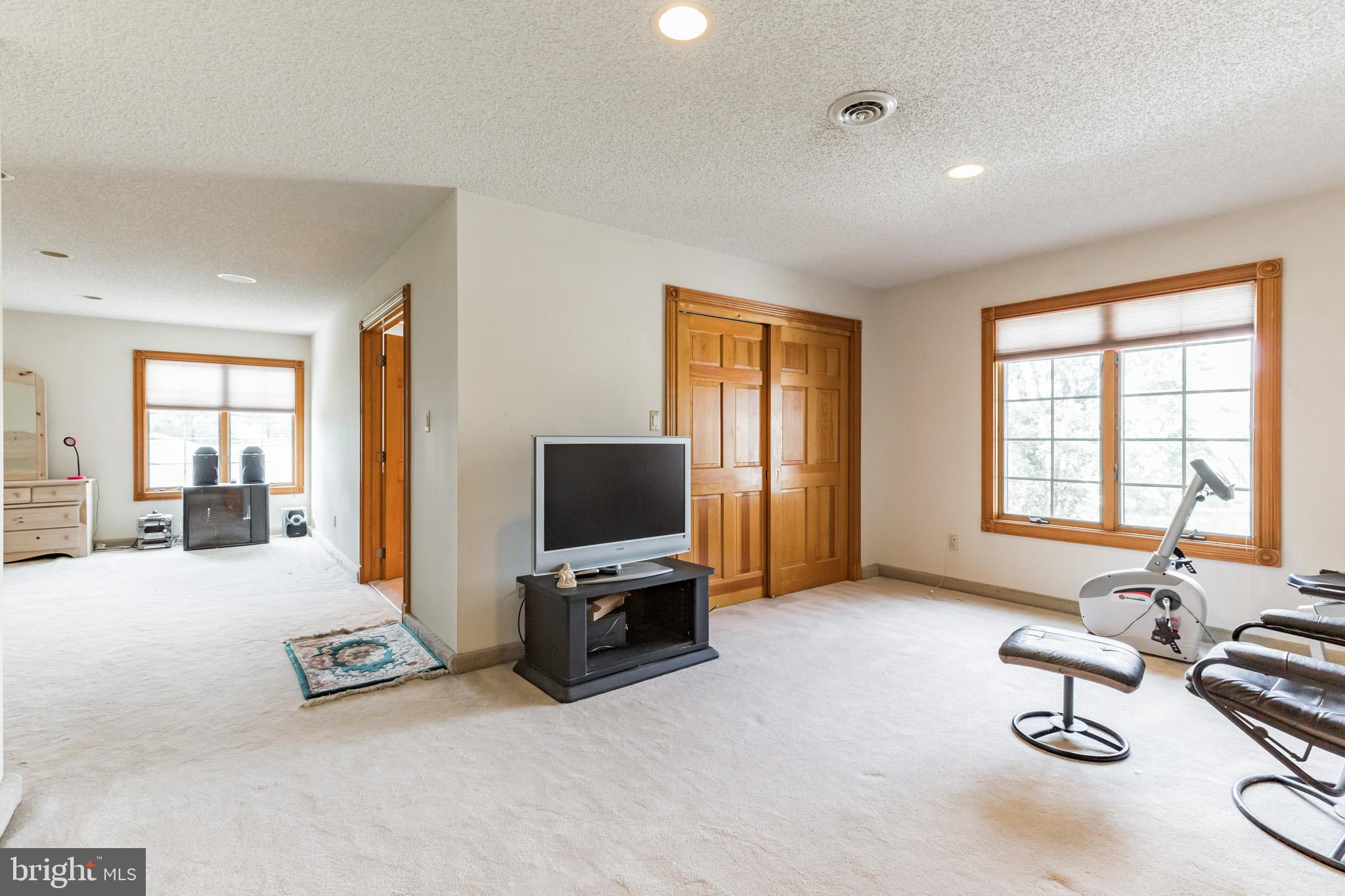 251 Thies Road Sewell, NJ 08080 - Photo 29 of 45 Gallery Image 29