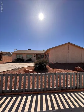 $2,100 | 5348 Ravendale Circle, Las Vegas, NV 89120