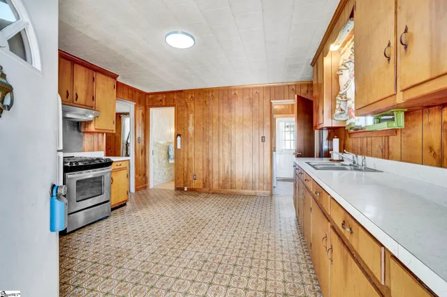 $129,900 | 500 West Calhoun Street, Joanna, SC 29351