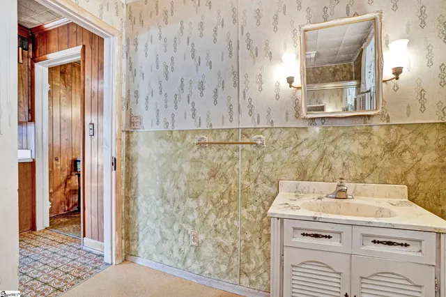 $129,900 | 500 West Calhoun Street, Joanna, SC 29351