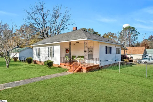 $129,900 | 500 West Calhoun Street, Joanna, SC 29351