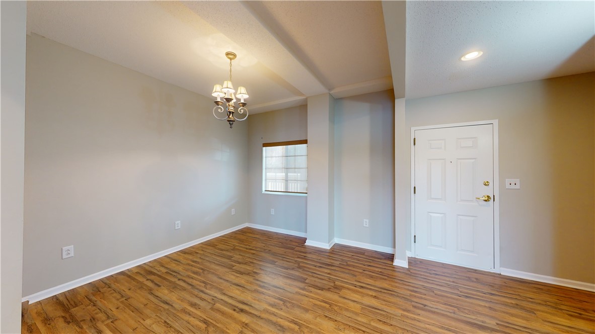 849 Tiger Boulevard, Unit 202 Clemson, SC 29631 - Photo 3 of 25 Dining