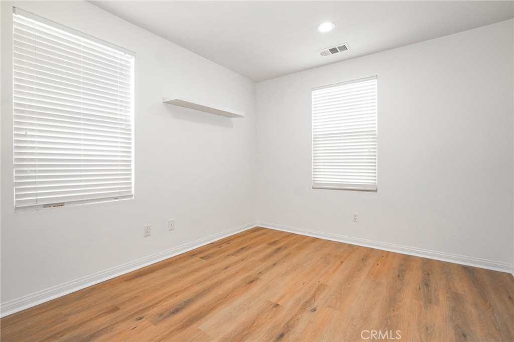 31 Bell Chime Irvine, CA 92618 - Photo 22 of 28 an empty room with a window