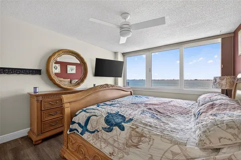 $674,900 | 5279 Isla Key Boulevard South, Unit 410, St. Petersburg, FL 33715