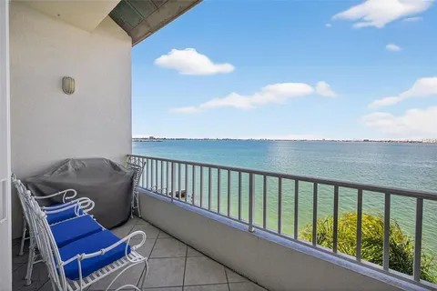 $674,900 | 5279 Isla Key Boulevard South, Unit 410, St. Petersburg, FL 33715