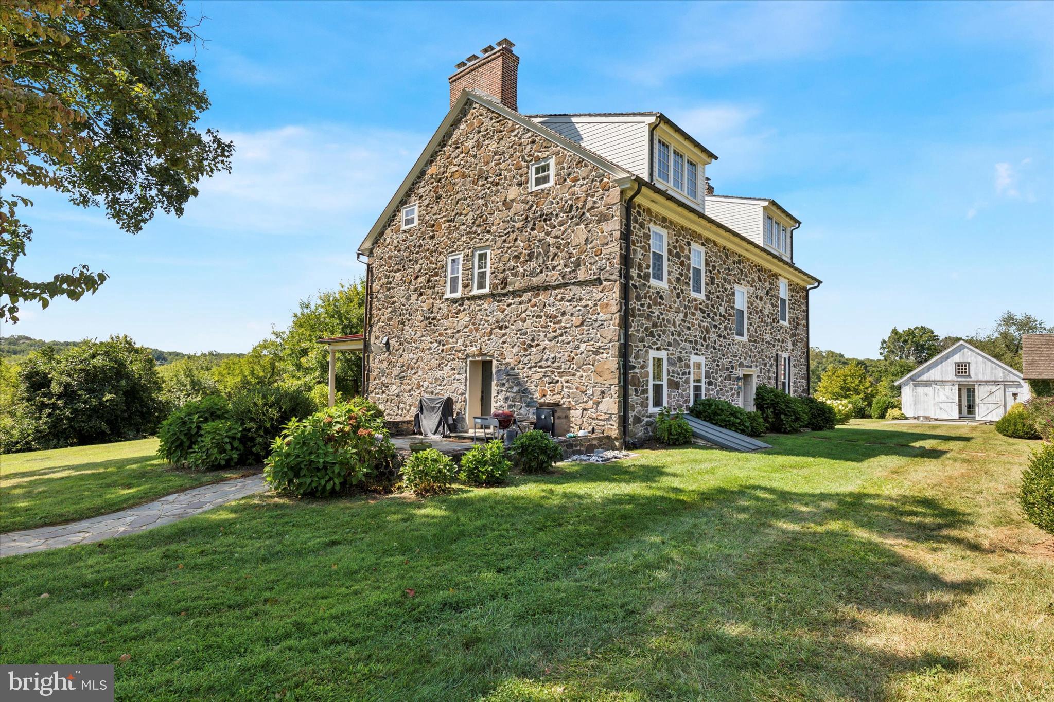 275 South Creek Road West Chester, PA 19382 - Photo 4 of 69