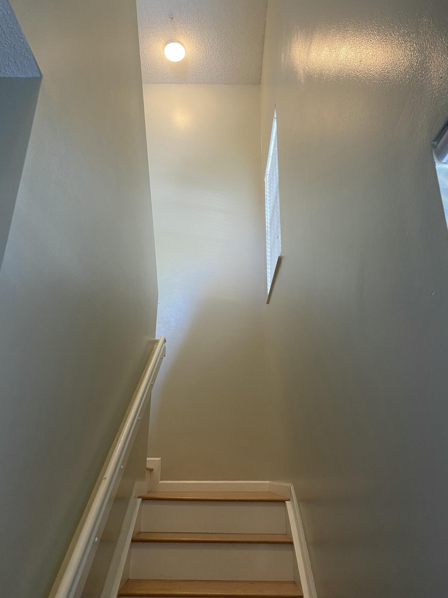 101 Lighthouse Circle, Unit J Tequesta, FL 33469 - Photo 6 of 13 a view of entryway