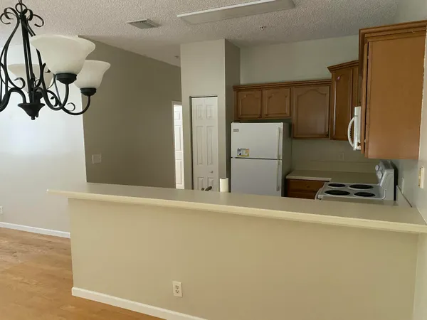 $2,200 | 101 Lighthouse Circle, Unit J, Tequesta, FL 33469