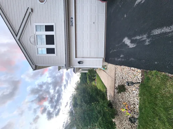 $3,100 | 14910 West Victoria Crossing, Lockport, IL 60441