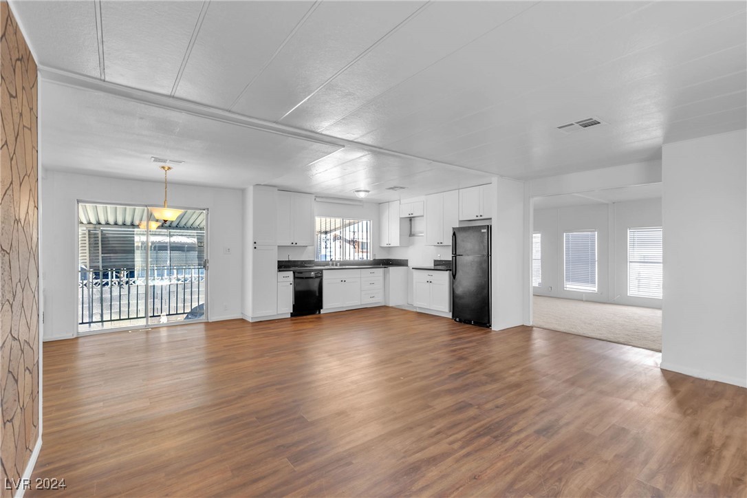 4967 Ridge Drive Las Vegas, NV 89103 - Photo 11 of 49 Gallery Image 11