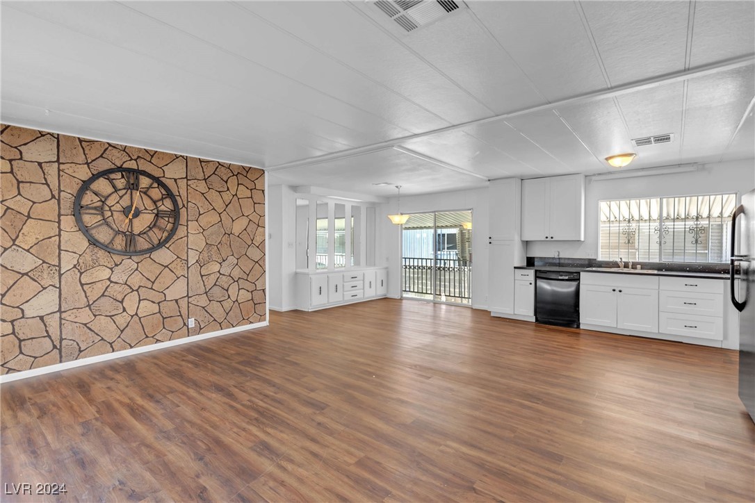 4967 Ridge Drive Las Vegas, NV 89103 - Photo 9 of 49 Gallery Image 9