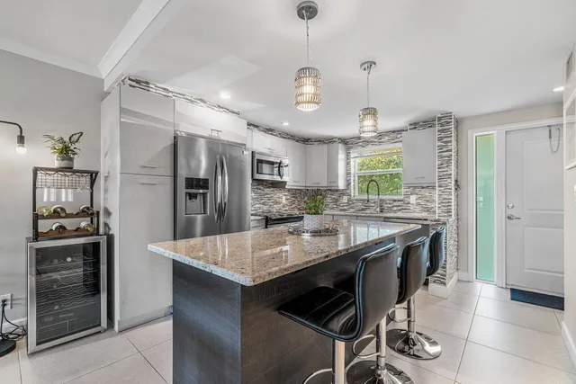 $429,000 | 2311 Northeast 36th Street, Unit 1A, Lighthouse Point, FL 33064