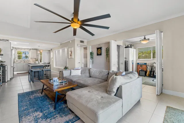 $429,000 | 2311 Northeast 36th Street, Unit 1A, Lighthouse Point, FL 33064