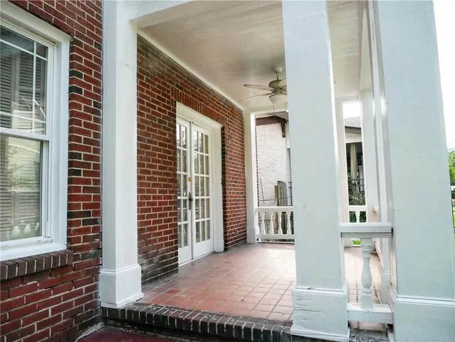 a view of entrance of the house