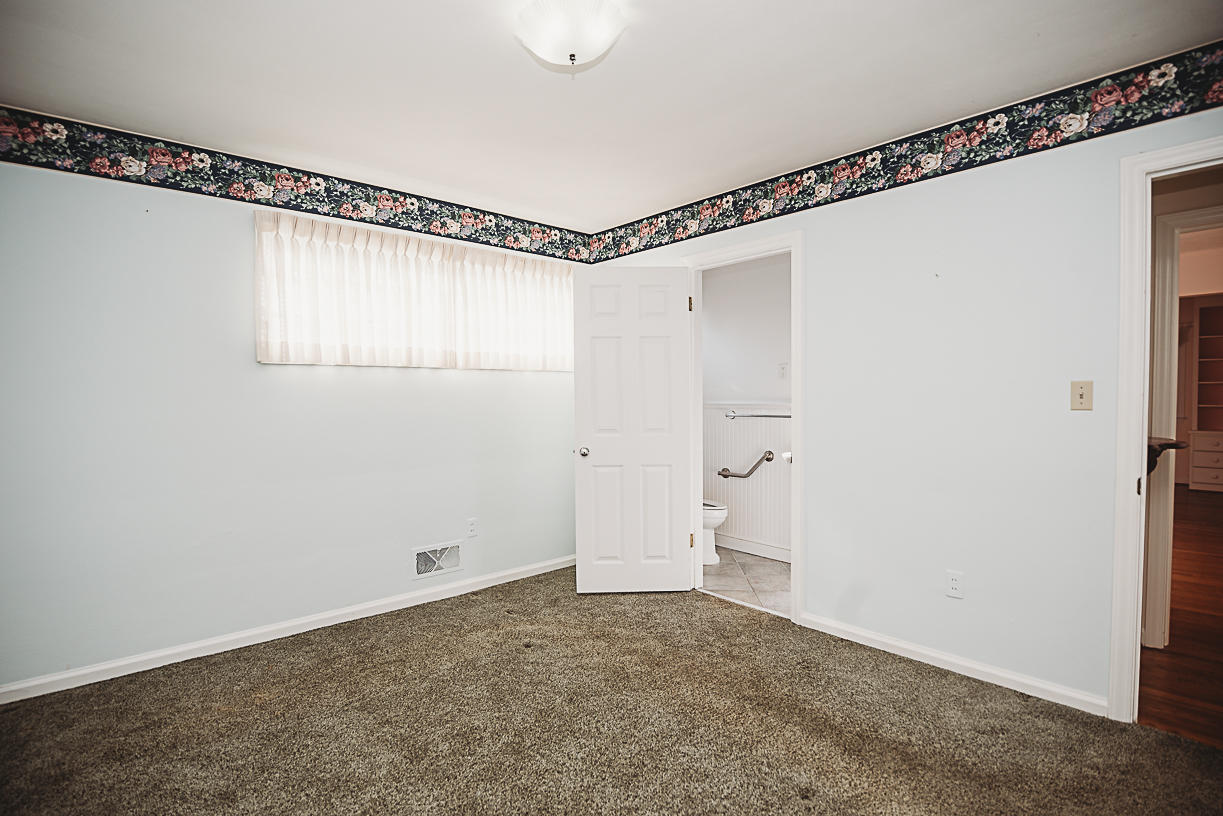 3226 Rasmont Road Roanoke, VA 24018 - Photo 12 of 25 Master Bedroom