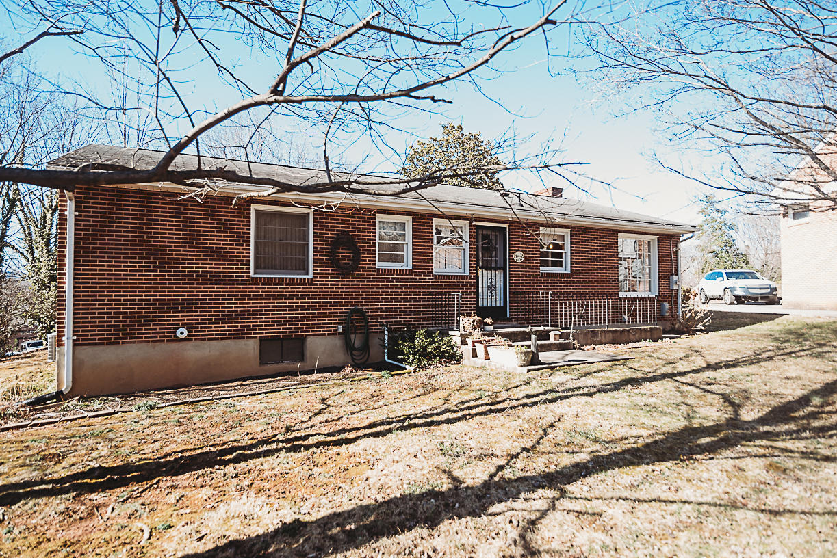 3226 Rasmont Road Roanoke, VA 24018 - Photo 24 of 25 Back of House_2