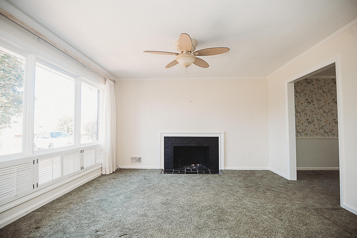3226 Rasmont Road Roanoke, VA 24018 - Photo 4 of 25 Living Room 3