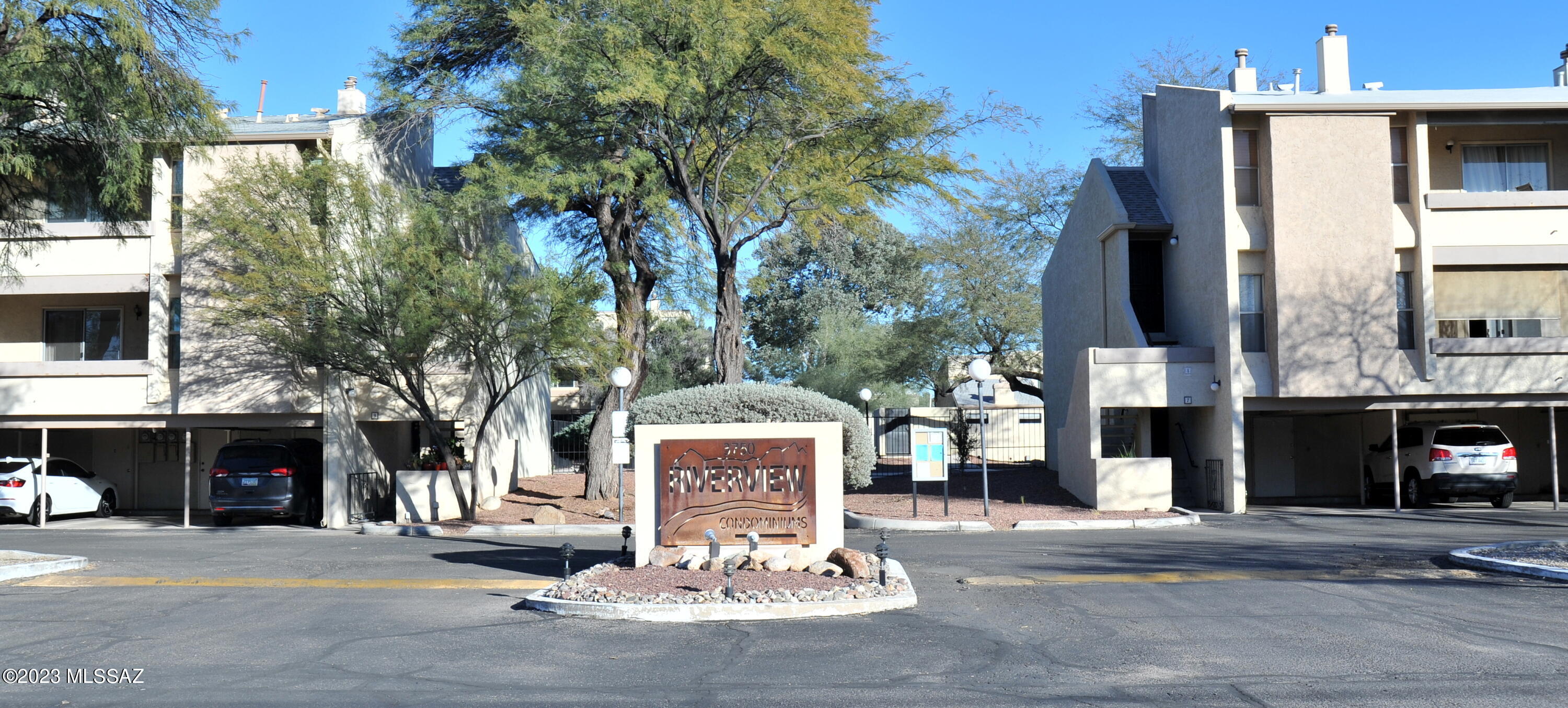 3750 North Country Club Road, Unit 24 Tucson, AZ 85716 - Photo 1 of 36
