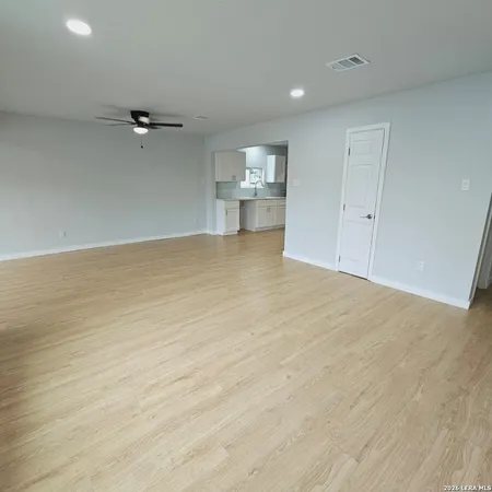 $1,795 | 4150 Commercial, San Antonio, TX 78221