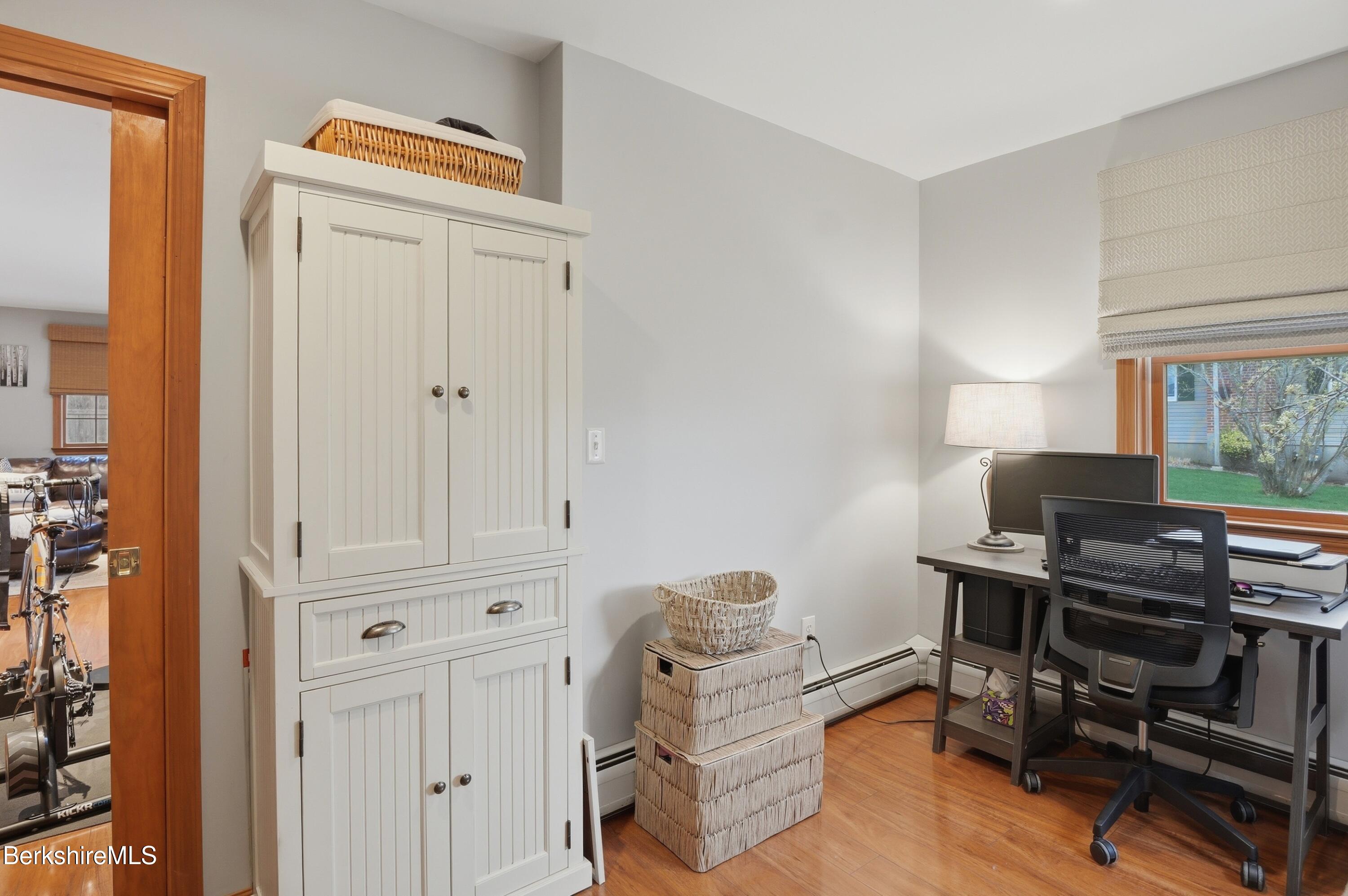 62 Thomas Road Pittsfield, MA 01201 - Photo 19 of 28 022_dsc09375