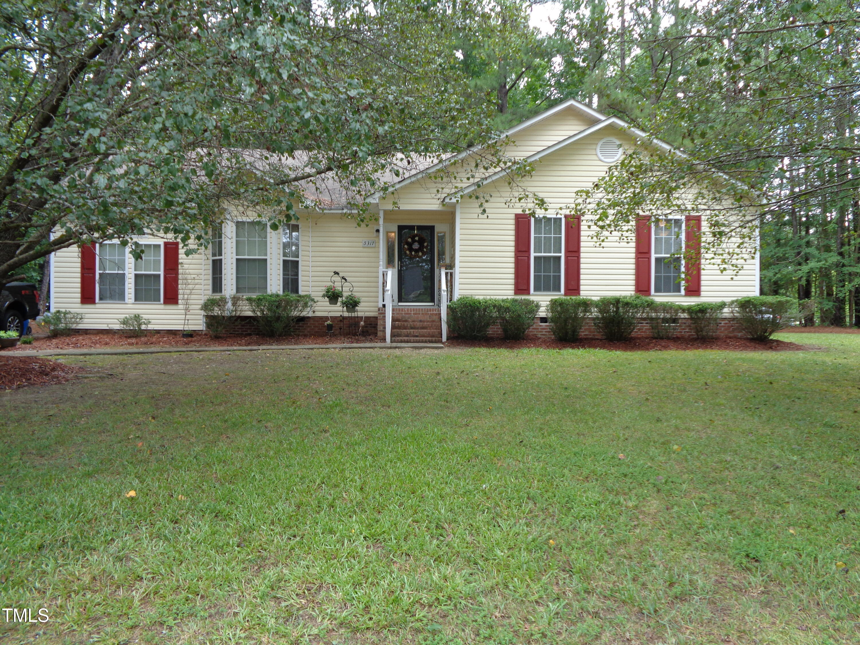 5317 Dunrobin Court Raleigh, NC 27610 - Photo 1 of 17 DSC01530