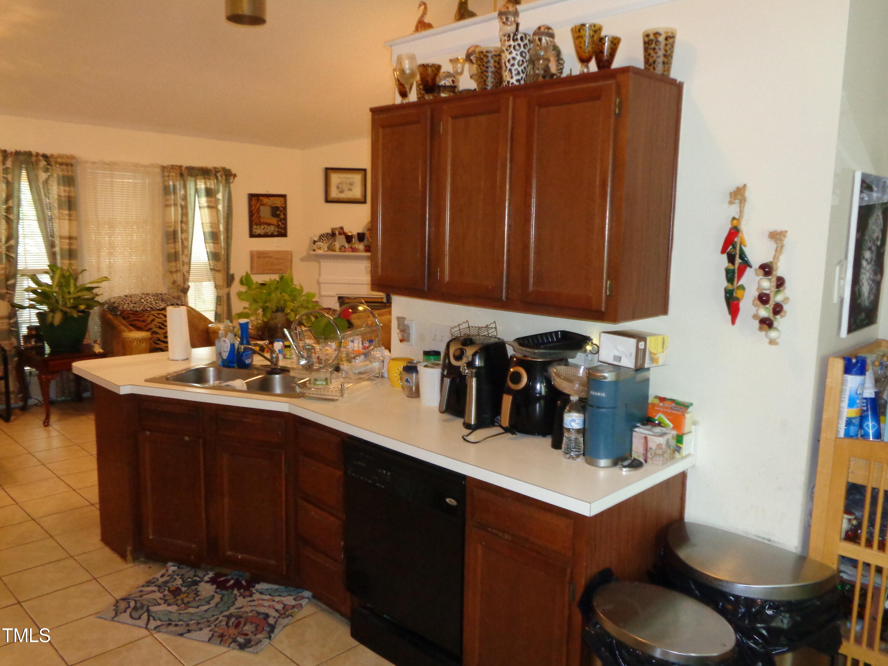 5317 Dunrobin Court Raleigh, NC 27610 - Photo 8 of 17 DSC01541