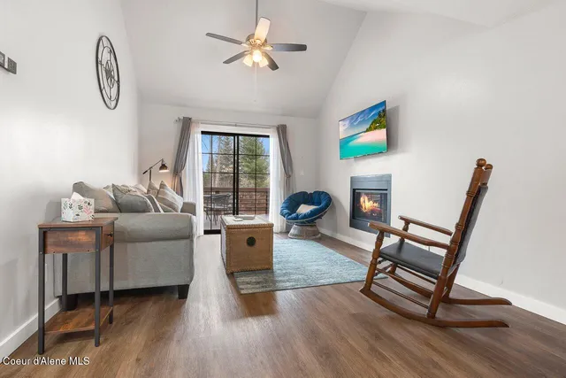 $324,913 | 228 Snowgoose Lane, Unit 8, Sandpoint, ID 83864