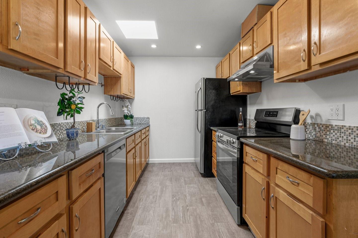 6401 Bollinger Road Cupertino, CA 95014 - Photo 12 of 42 Gallery Image 12