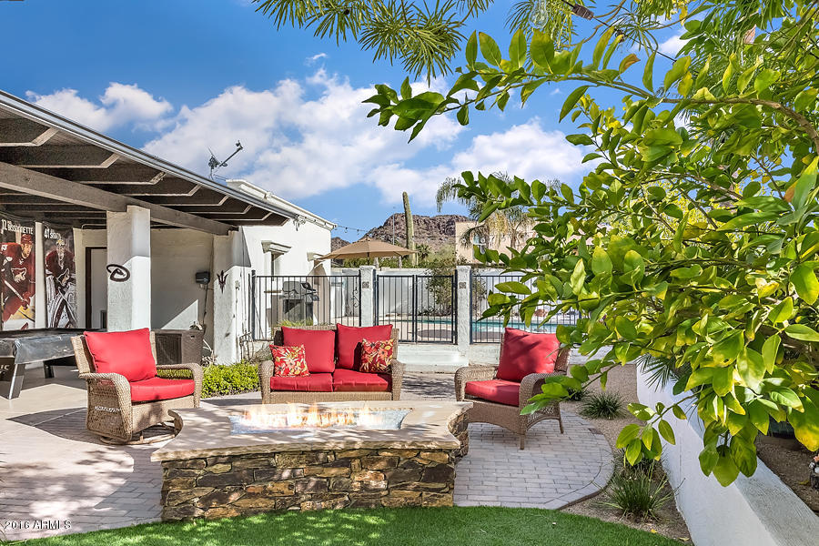 2251 East Ocotillo Road Phoenix, AZ 85016 - Photo 19 of 23 Entertainers backyard!