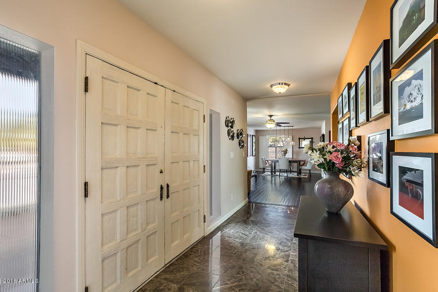 2251 East Ocotillo Road Phoenix, AZ 85016 - Photo 4 of 23 Foyer w/ marble flooring