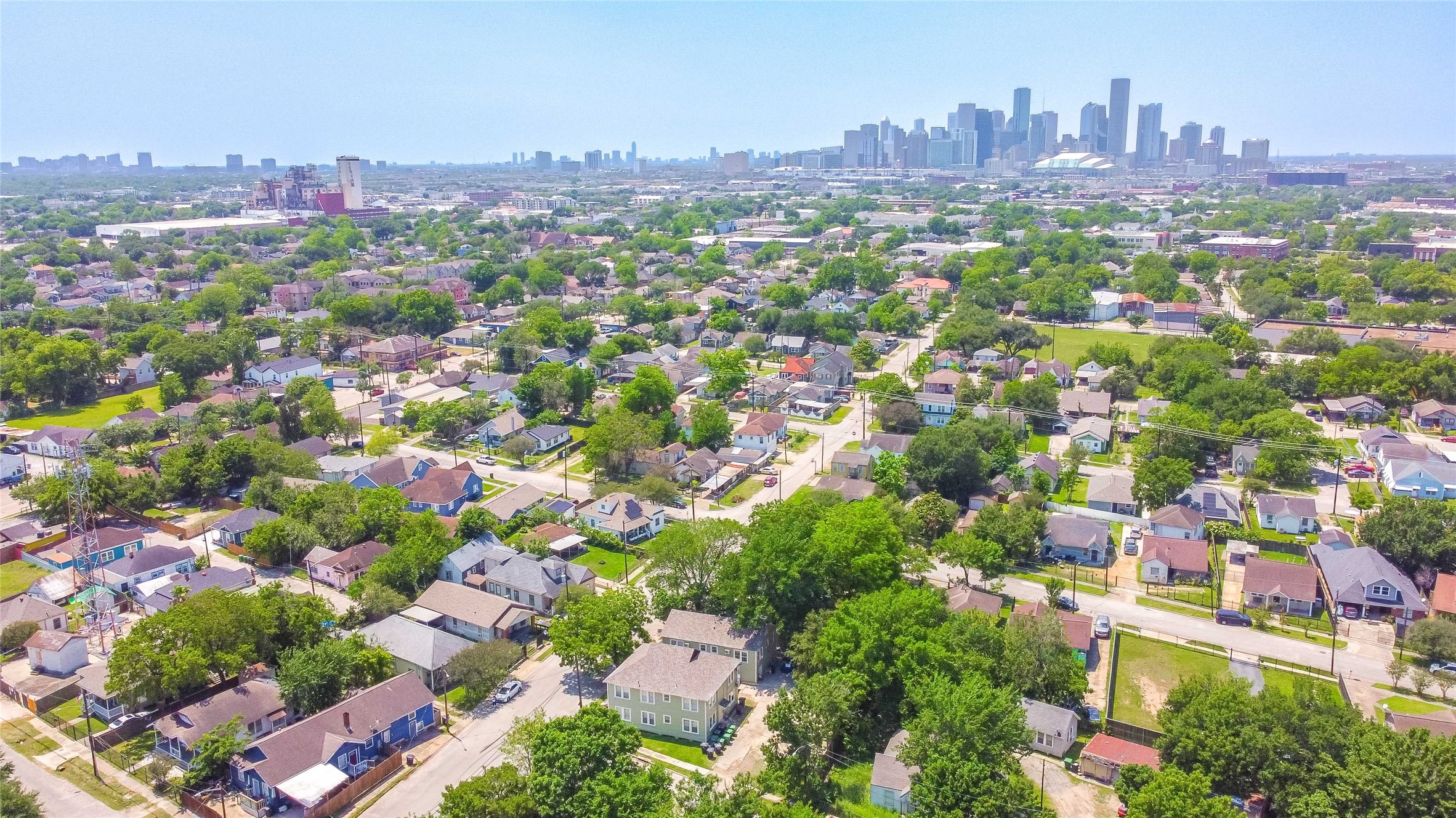 4615 Schroeder Street, Unit 1 Houston, TX 77011 - Photo 5 of 28 a view of a city