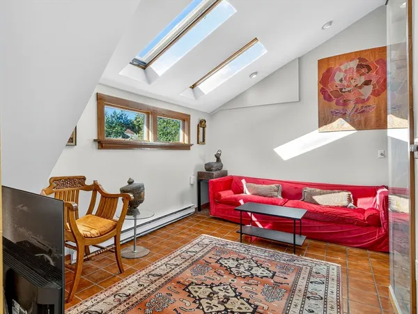 $2,380,000 | 20 Beech Street, Cambridge, MA 02140