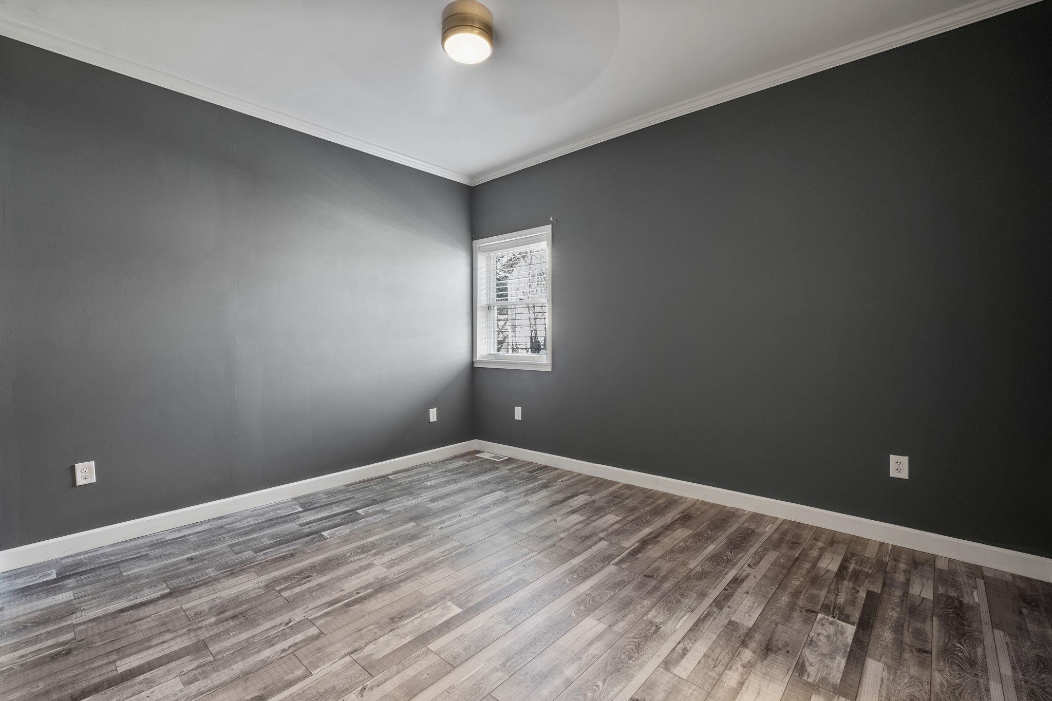 710 Philadelphia Street Memphis, TN 38104 - Photo 15 of 25 a view of empty room with window