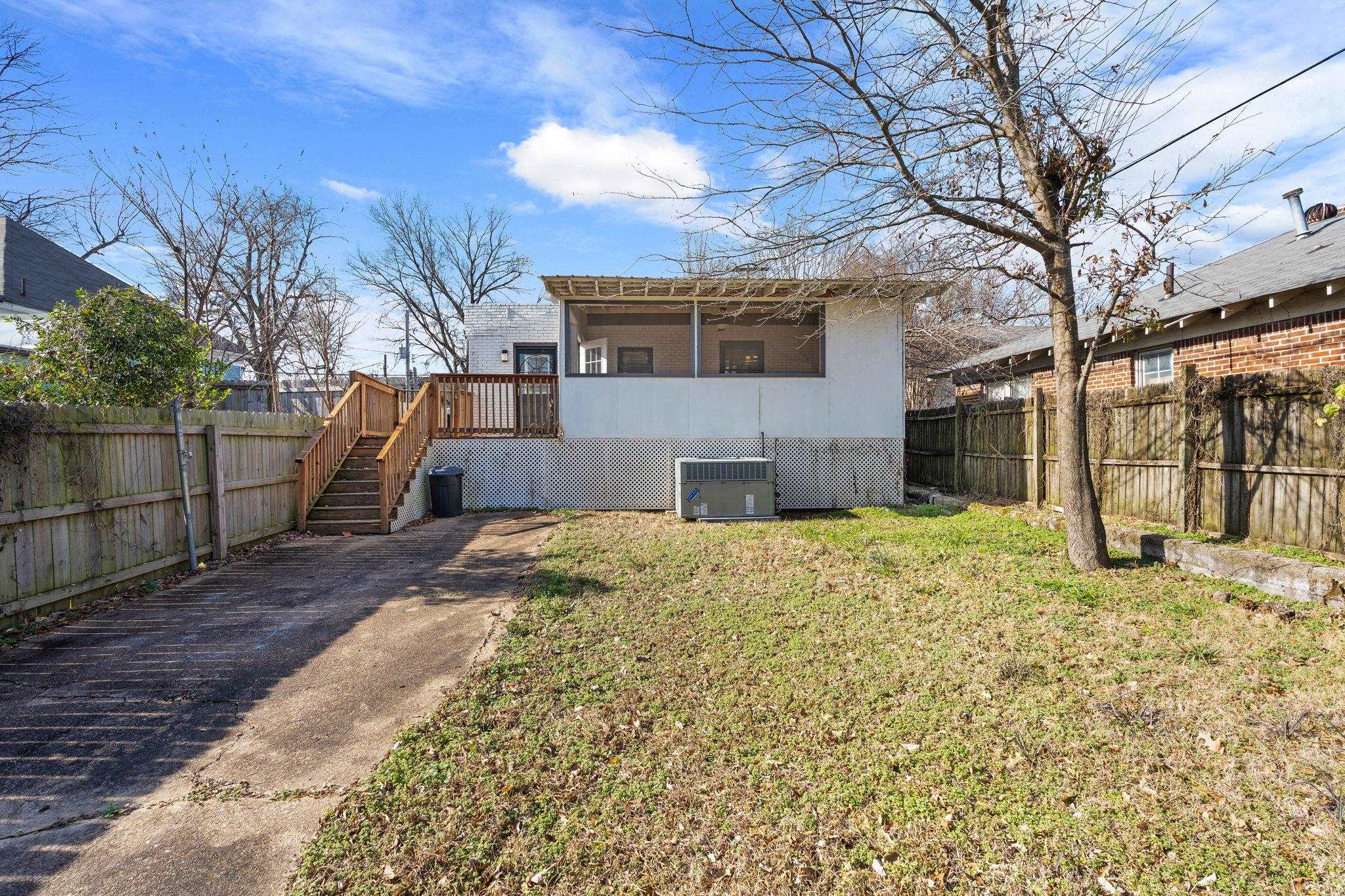 710 Philadelphia Street Memphis, TN 38104 - Photo 23 of 25 a front view of a house with a yard