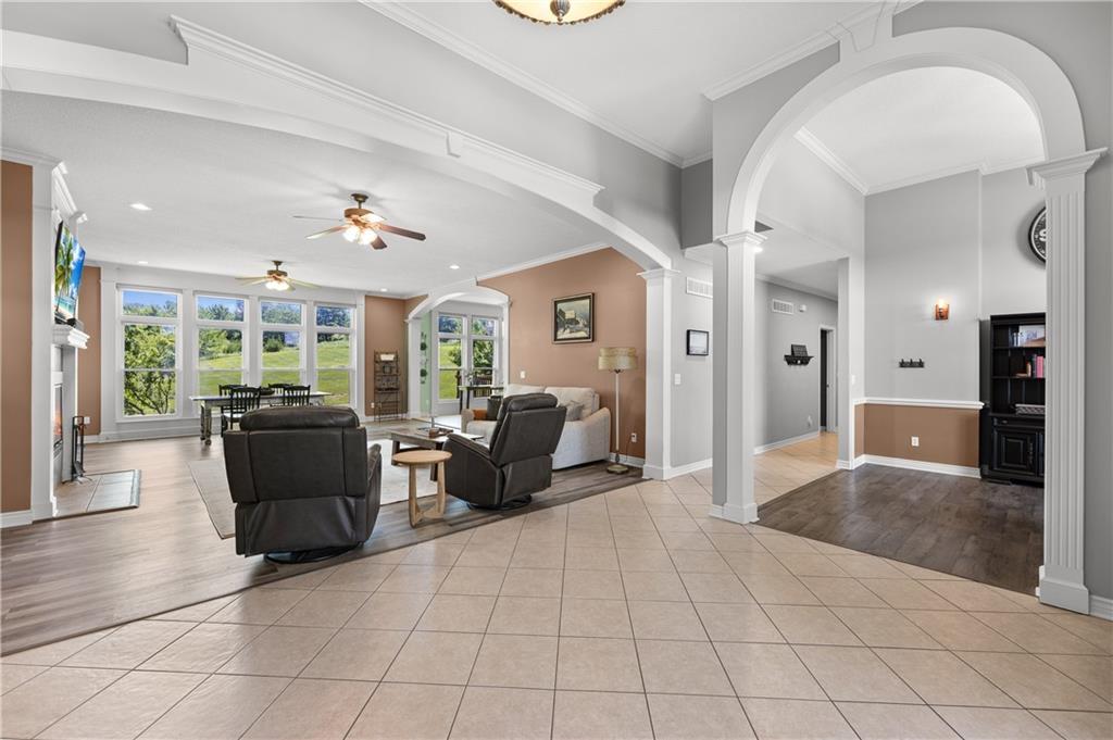 28265 Overbrook Road Paola, KS 66071 - Photo 8 of 70