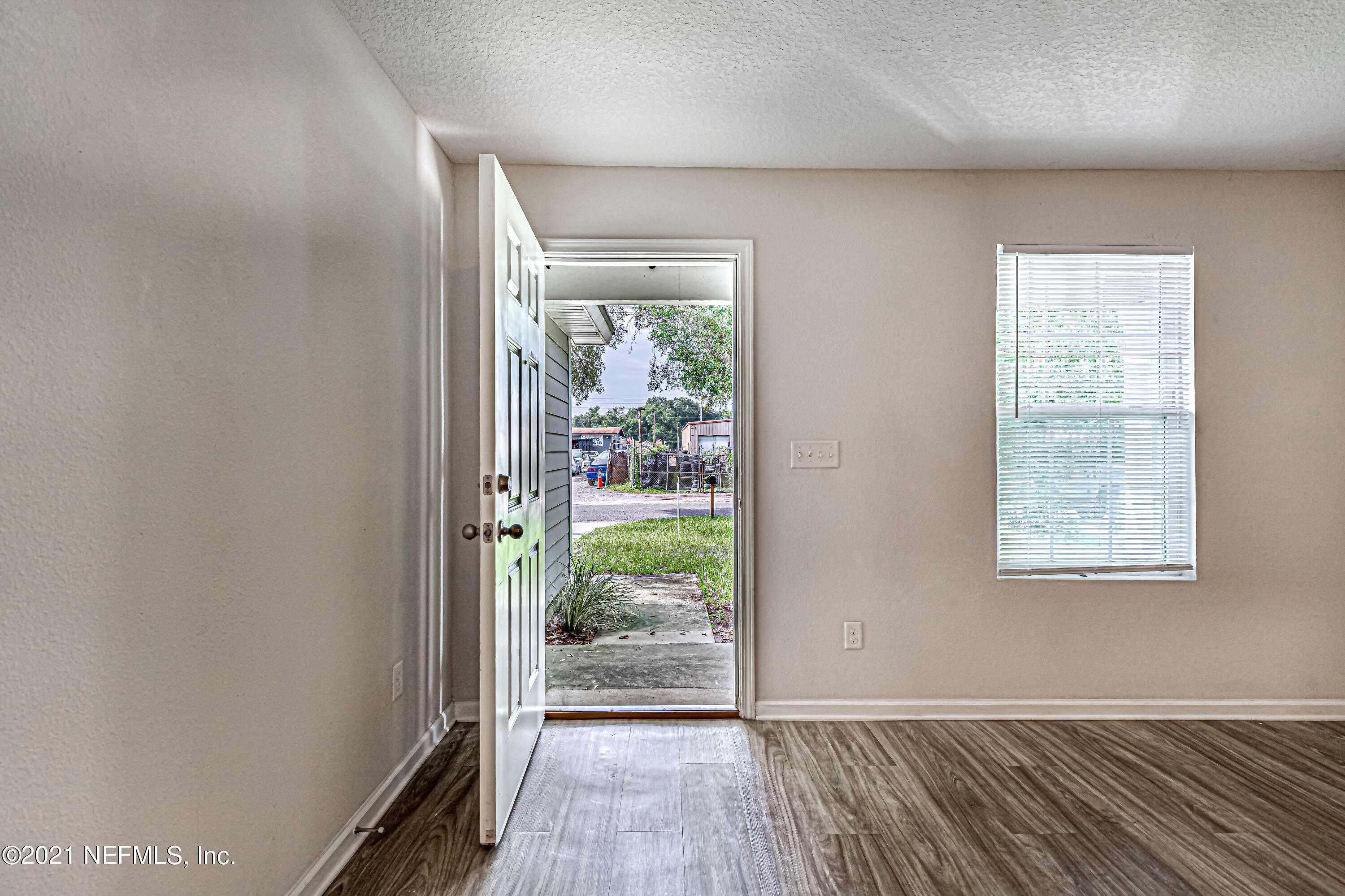8117 Firetower Road Jacksonville, FL 32210 - Photo 4 of 24 4-Welcome Home