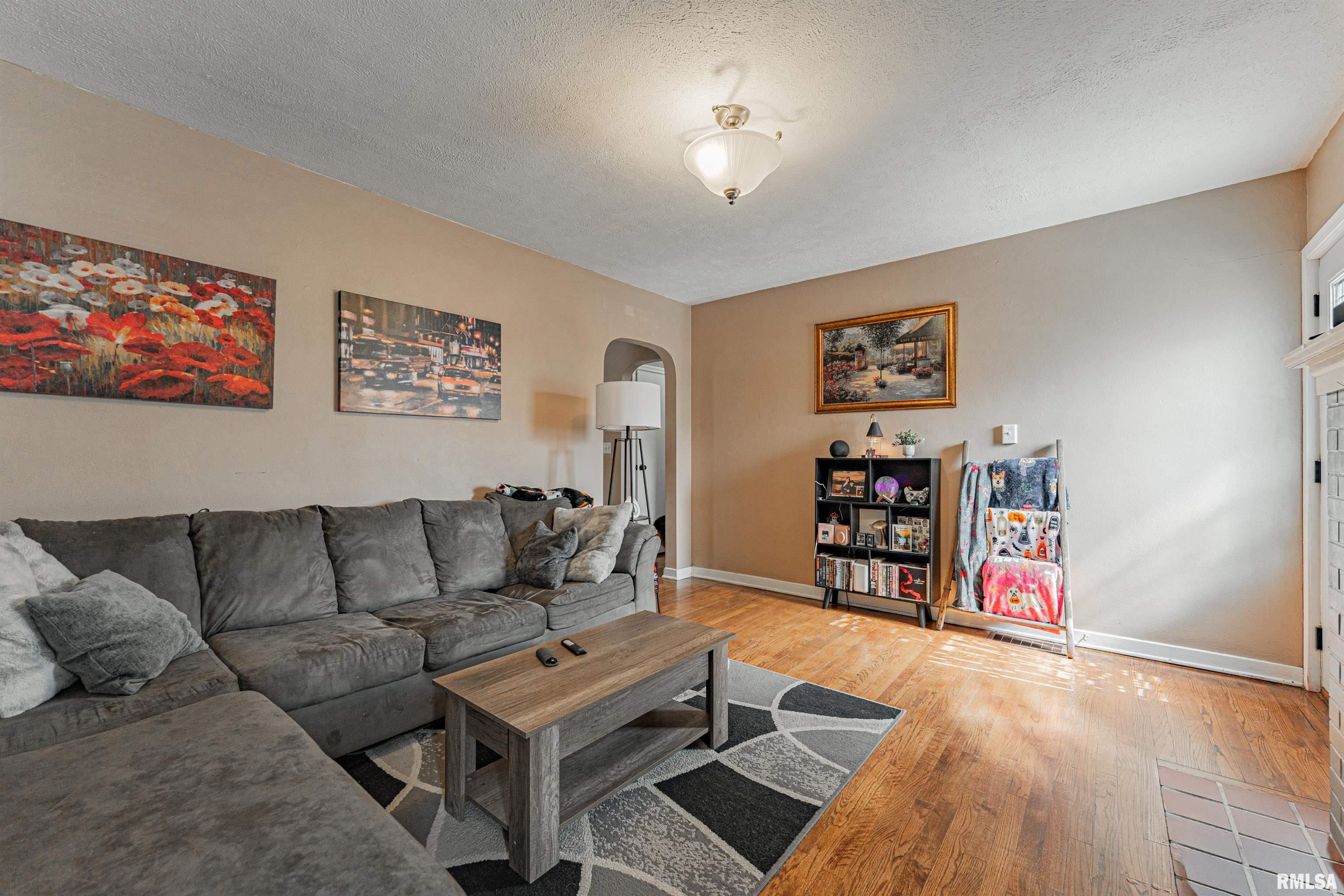 1717 East Keys Avenue Springfield, IL 62702 - Photo 4 of 32