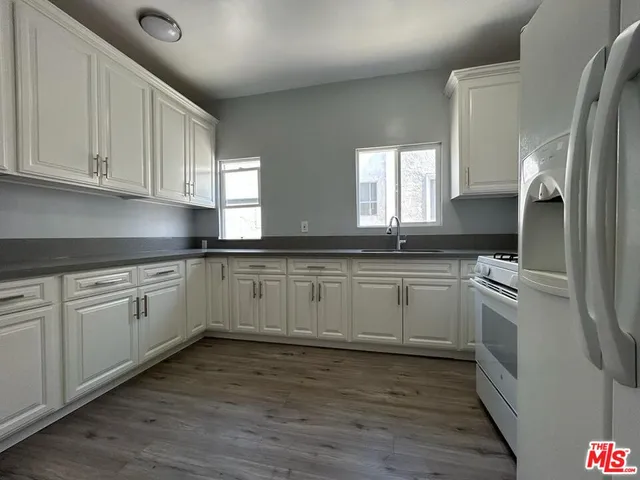 $2,500 | 759 1/2 North Ridgewood Place, Los Angeles, CA 90038