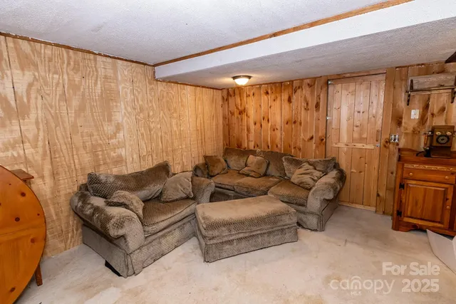 $225,000 | 1321 Idlewood Street Southwest, Lenoir, NC 28645