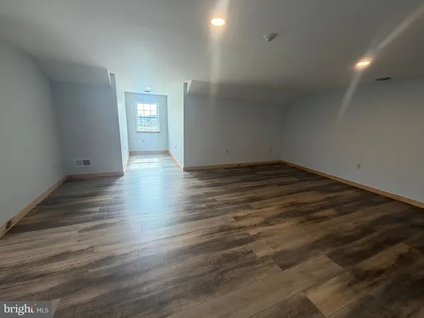 $1,995 | 992 Buck Heights Road, Quarryville, PA 17566