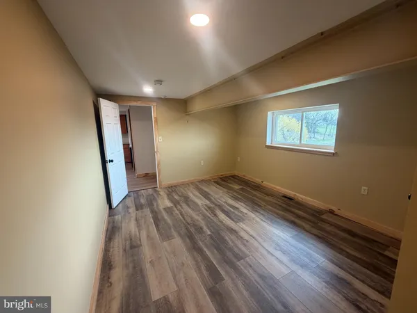 $1,995 | 992 Buck Heights Road, Quarryville, PA 17566