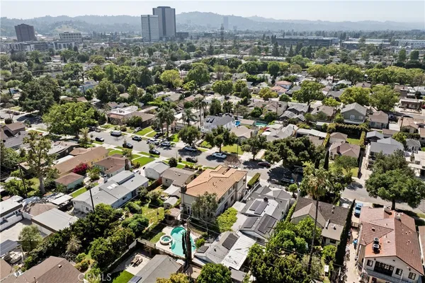 $8,500 | 406 North Fairview Street, Burbank, CA 91505