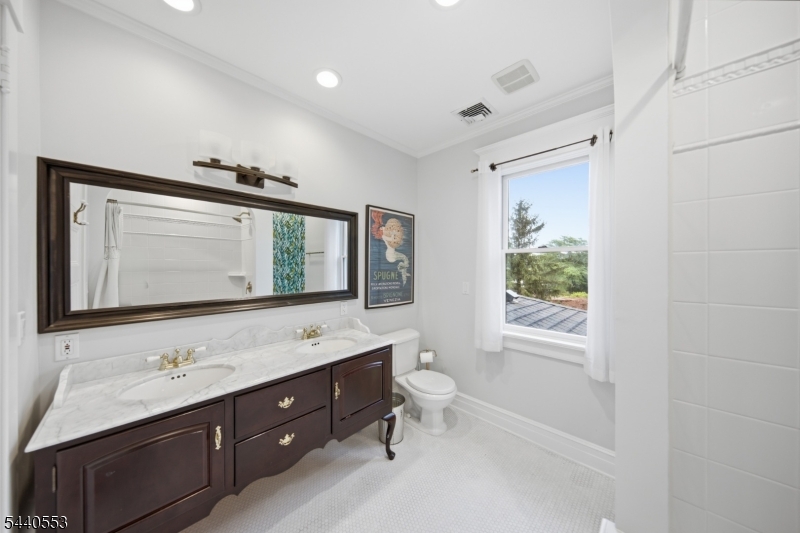 539 South Beverwyck Road Parsippany, NJ 07054 - Photo 27 of 48