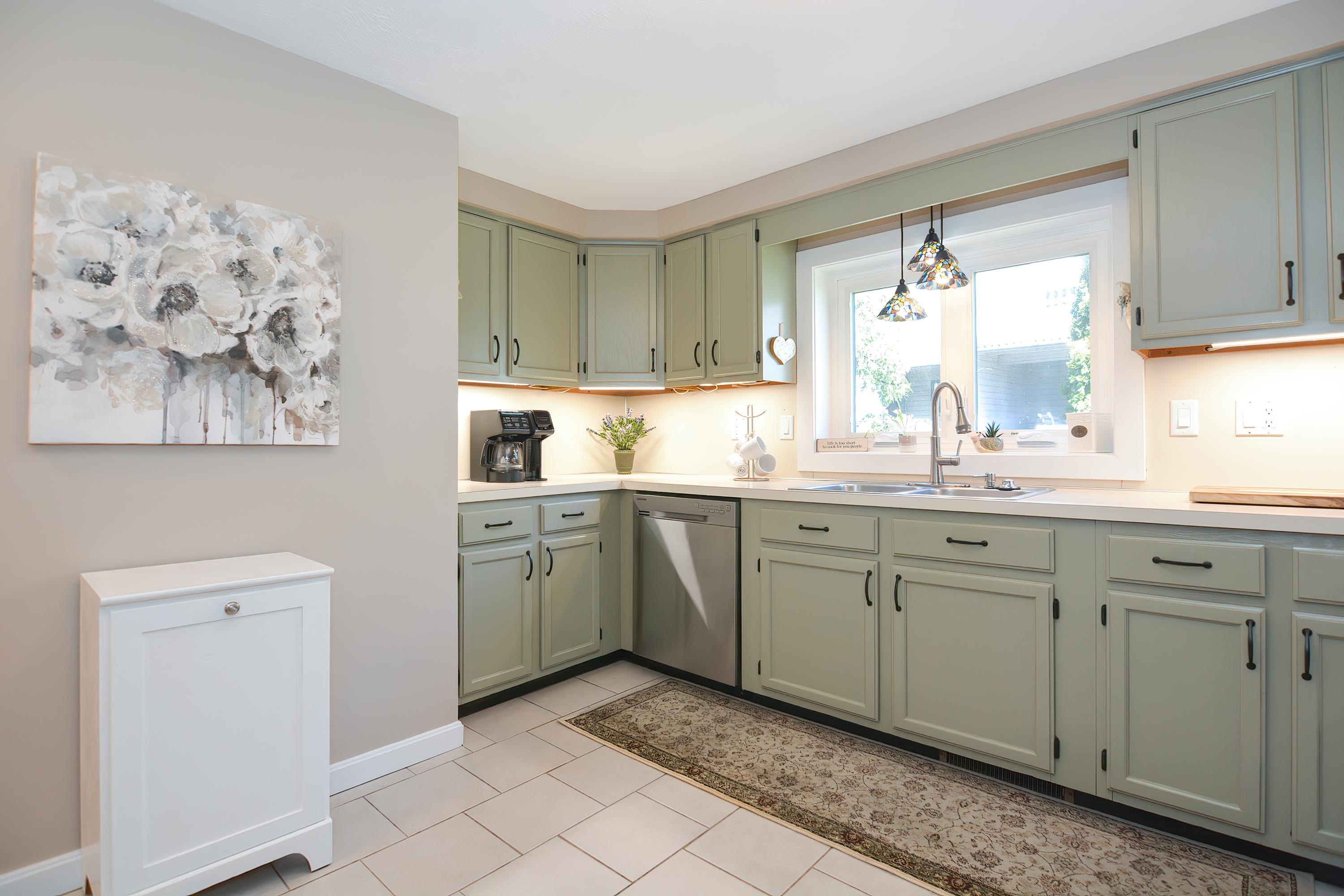 5 Tsienneto Road, Unit 148 Derry, NH 03038 - Photo 4 of 34 Gallery Image 4