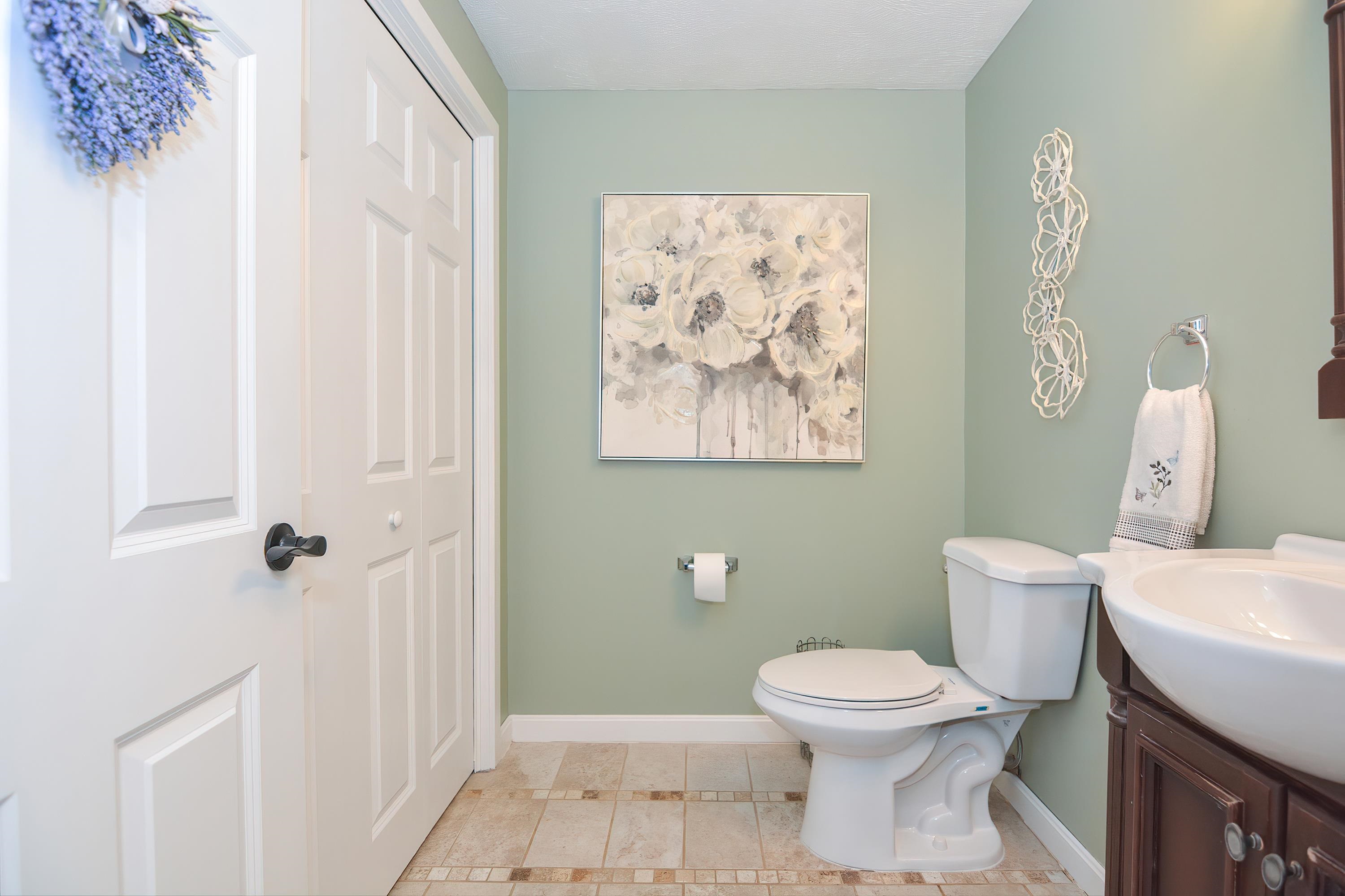 5 Tsienneto Road, Unit 148 Derry, NH 03038 - Photo 6 of 34 Gallery Image 6